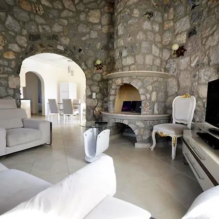 Villa “the Ultimate Guide To Renting This Luxury Villa”-villa Elysium